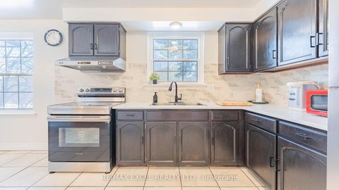 Photo 9 at 1 - 20 Crockamhill Drive, Agincourt North, Toronto