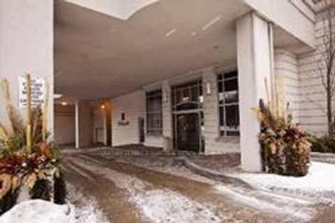 Photo 4 at 206 - 10 Old York Mills Road, York Mills, Toronto