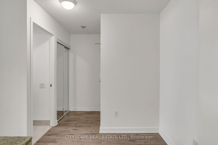 Photo 5 at 1507 - 33 Singer Court, Bayview Village, Toronto