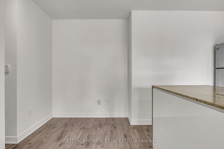 Photo 7 at 1507 - 33 Singer Court, Bayview Village, Toronto