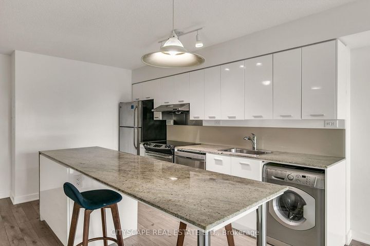 Photo 10 at 1507 - 33 Singer Court, Bayview Village, Toronto