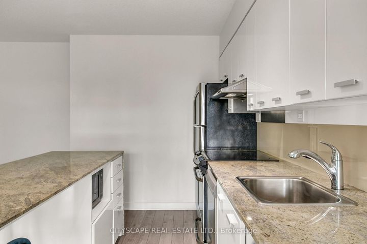Photo 13 at 1507 - 33 Singer Court, Bayview Village, Toronto