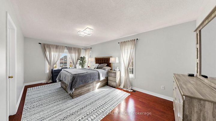 Photo 16 at 75 Gosnel Circle, Bradford, Bradford West Gwillimbury