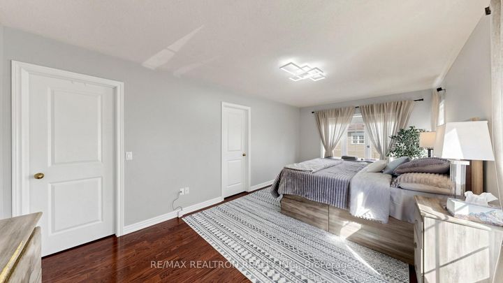 Photo 17 at 75 Gosnel Circle, Bradford, Bradford West Gwillimbury