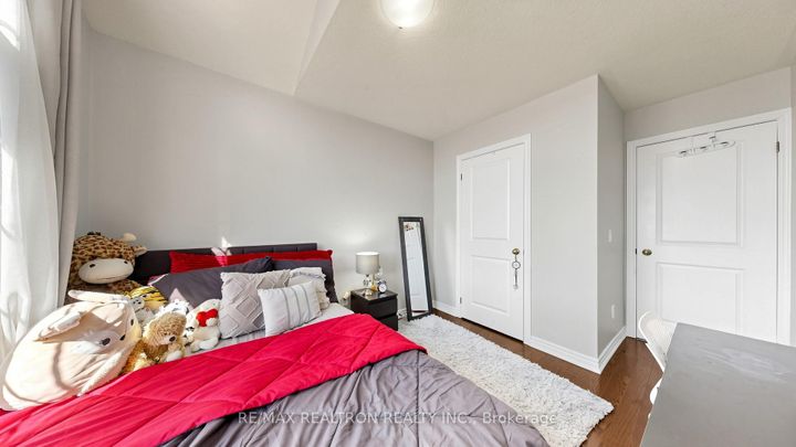 Photo 30 at 75 Gosnel Circle, Bradford, Bradford West Gwillimbury