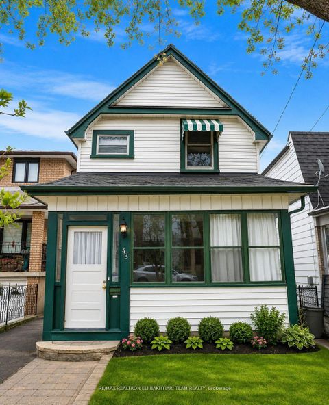 Photo 4 at 43 King Edward Avenue, Lumsden, Toronto