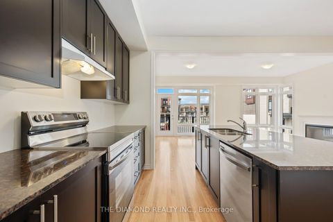 Photo 9 at 27 Gunton Street, Bayview Northeast, Aurora