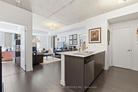 Photo 3 at 605 - 400 Wellington Street W, Waterfront Communities C1, Toronto