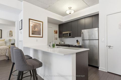 Photo 5 at 605 - 400 Wellington Street W, Waterfront Communities C1, Toronto