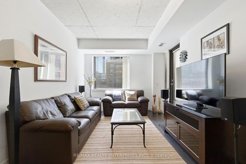 Photo 10 at 605 - 400 Wellington Street W, Waterfront Communities C1, Toronto