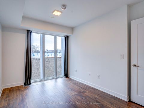 Photo 16 at 404 - 50 McCaul Street, Chinatown, Toronto