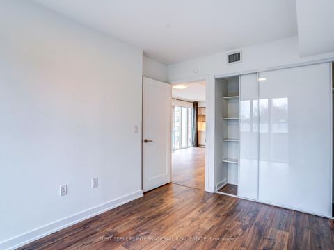 Photo 17 at 404 - 50 McCaul Street, Chinatown, Toronto