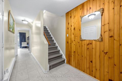 Photo 3 at 20 - 120 Murison Boulevard, Malvern, Toronto