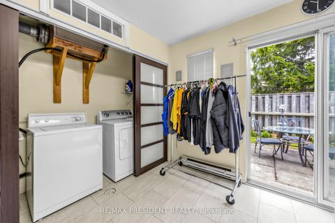 Photo 12 at 20 - 120 Murison Boulevard, Malvern, Toronto