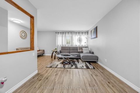 Photo 14 at 20 - 120 Murison Boulevard, Malvern, Toronto