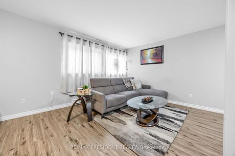 Photo 16 at 20 - 120 Murison Boulevard, Malvern, Toronto