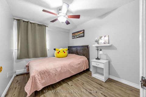 Photo 21 at 20 - 120 Murison Boulevard, Malvern, Toronto