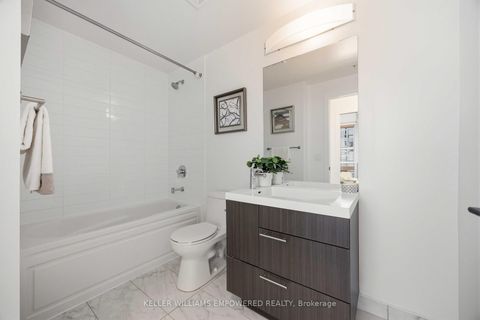 Photo 19 at 314 - 30 Nelson Street, Waterfront Communities C1, Toronto