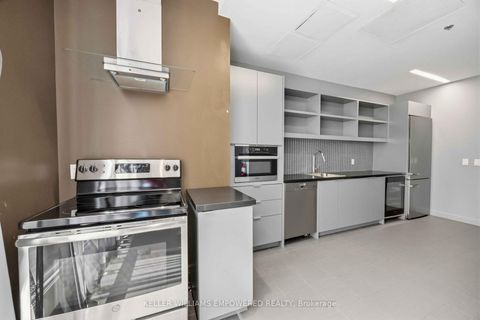 Photo 24 at 314 - 30 Nelson Street, Waterfront Communities C1, Toronto