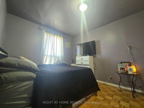 Photo 7 at 633 Greenwood Avenue, Jones, Toronto