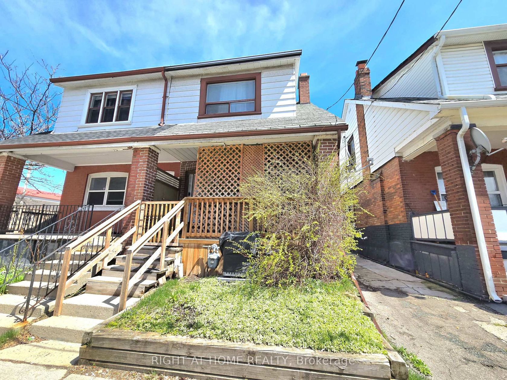 633 Greenwood Avenue, Jones, Toronto photo 0