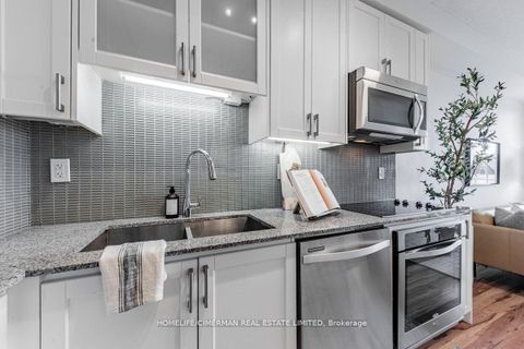 Photo 5 at 1211B - 9090 Yonge Street, South Richvale, Richmond Hill