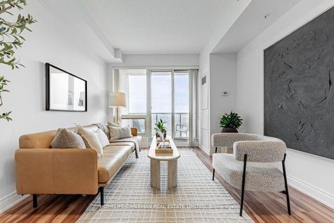 Photo 11 at 1211B - 9090 Yonge Street, South Richvale, Richmond Hill