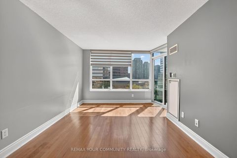 Photo 12 at 622 - 25 Greenview Avenue, Newtonbrook West, Toronto
