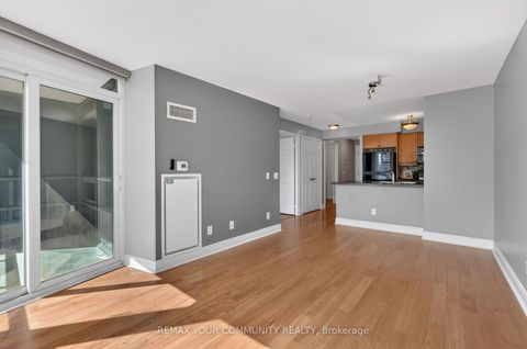 Photo 15 at 622 - 25 Greenview Avenue, Newtonbrook West, Toronto