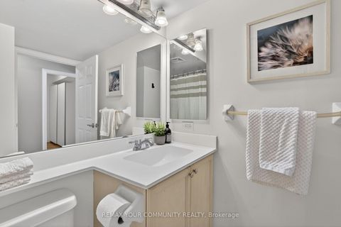 Photo 28 at 622 - 25 Greenview Avenue, Newtonbrook West, Toronto