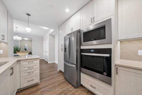 Photo 8 at 402 - 460 William Graham Drive, Rural Aurora, Aurora