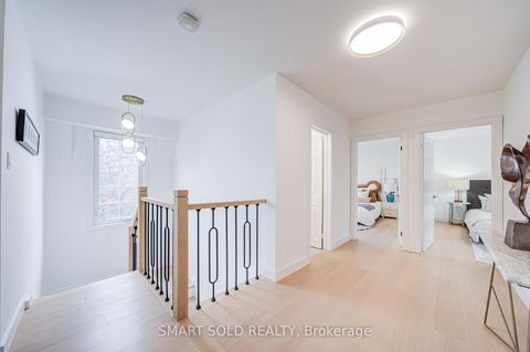Photo 21 at 4 Knollview Crescent, Bayview Village, Toronto