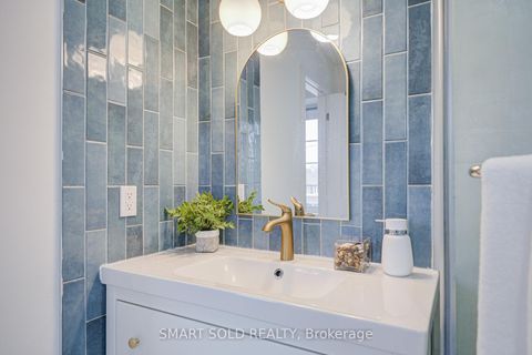 Photo 27 at 4 Knollview Crescent, Bayview Village, Toronto