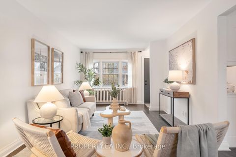 Photo 1 at 29 Oakfield Drive, Queensway, Toronto
