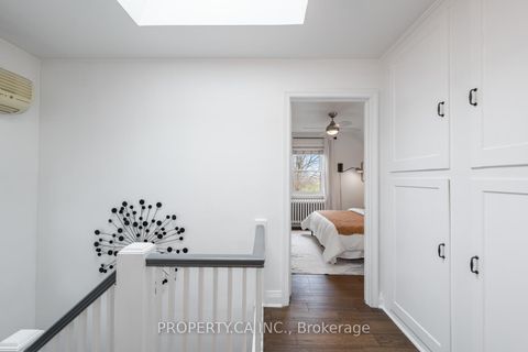 Photo 17 at 29 Oakfield Drive, Queensway, Toronto