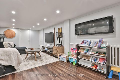 Photo 25 at 29 Oakfield Drive, Queensway, Toronto
