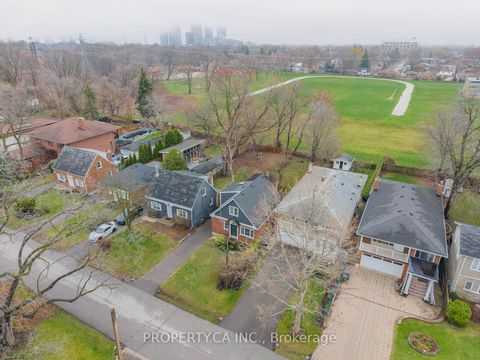 Photo 36 at 29 Oakfield Drive, Queensway, Toronto