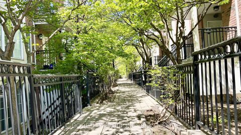Photo 2 at 530 - 3 Everson Drive, Willowdale East, Toronto
