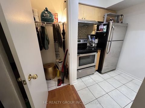Photo 6 at 530 - 3 Everson Drive, Willowdale East, Toronto