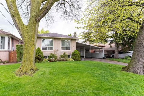 Photo 3 at 82 Hadrian Drive, Old Rexdale, Toronto