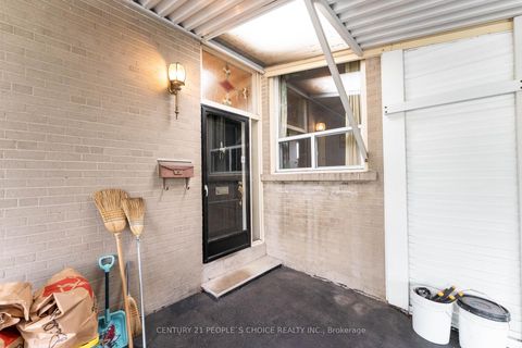 Photo 6 at 82 Hadrian Drive, Old Rexdale, Toronto