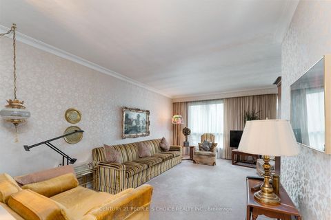 Photo 8 at 82 Hadrian Drive, Old Rexdale, Toronto