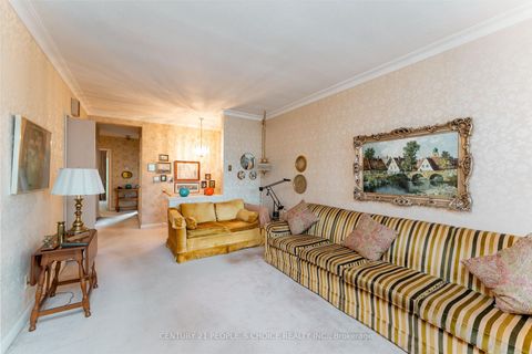 Photo 11 at 82 Hadrian Drive, Old Rexdale, Toronto