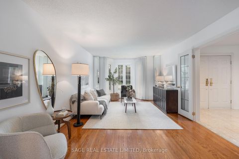 Photo 12 at 172 Burnhamthorpe Road, City Centre West, Toronto