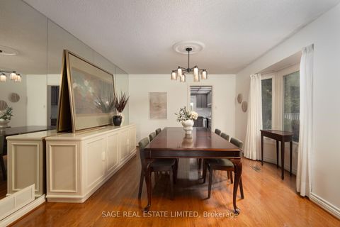 Photo 14 at 172 Burnhamthorpe Road, City Centre West, Toronto
