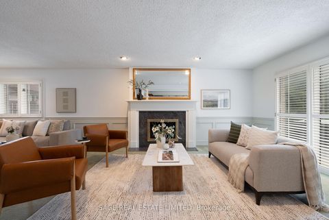Photo 15 at 172 Burnhamthorpe Road, City Centre West, Toronto
