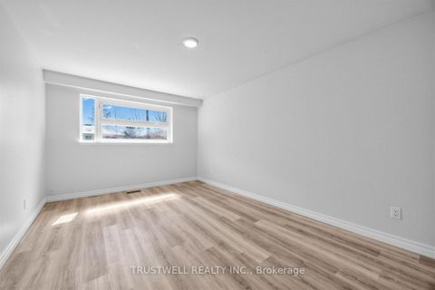Photo 11 at 253 Catalina Drive, Guildwood, Toronto