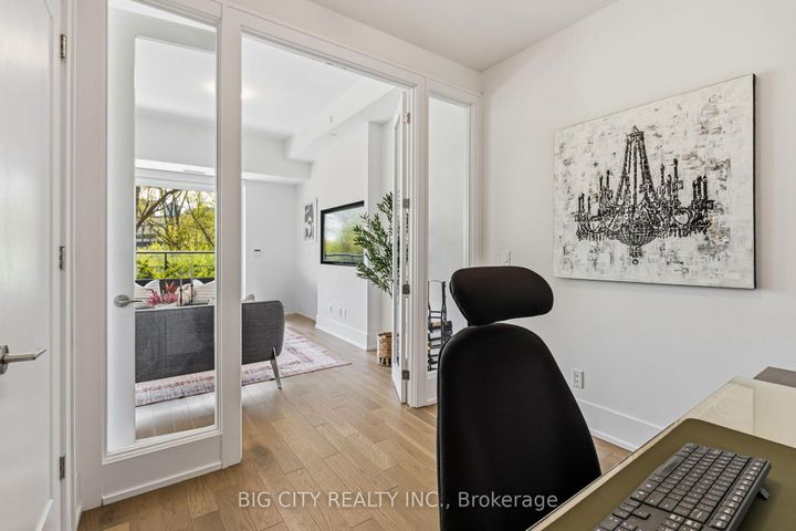 Photo 12 at 123 - 25 Adra Grado Way, Bayview Village, Toronto