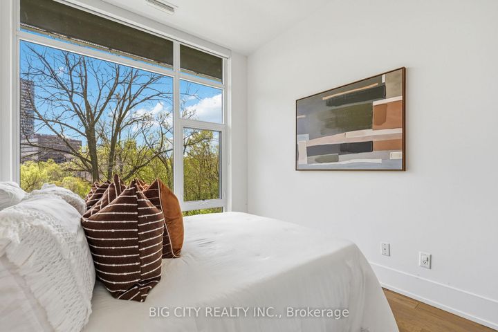 Photo 22 at 123 - 25 Adra Grado Way, Bayview Village, Toronto