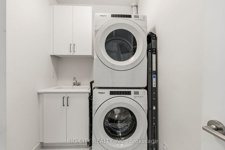 Photo 27 at 123 - 25 Adra Grado Way, Bayview Village, Toronto